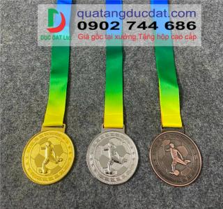 Hình ảnh của sản phẩm HUY CHƯƠNG CAO CẤP 11 thuộc danh mục Huy Chương, Cờ