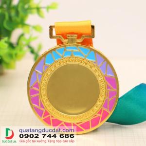 Hình ảnh của sản phẩm HUY CHƯƠNG CAO CẤP 13 thuộc danh mục Huy Chương, Cờ