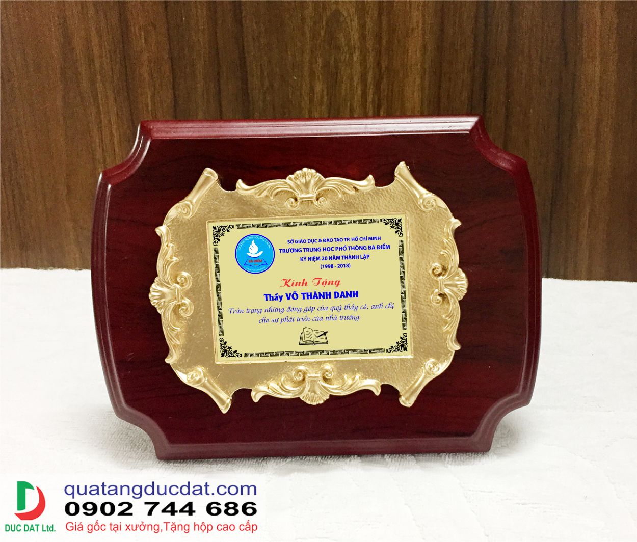 Kỷ-niệm-chương-gỗ-đồng-30-4