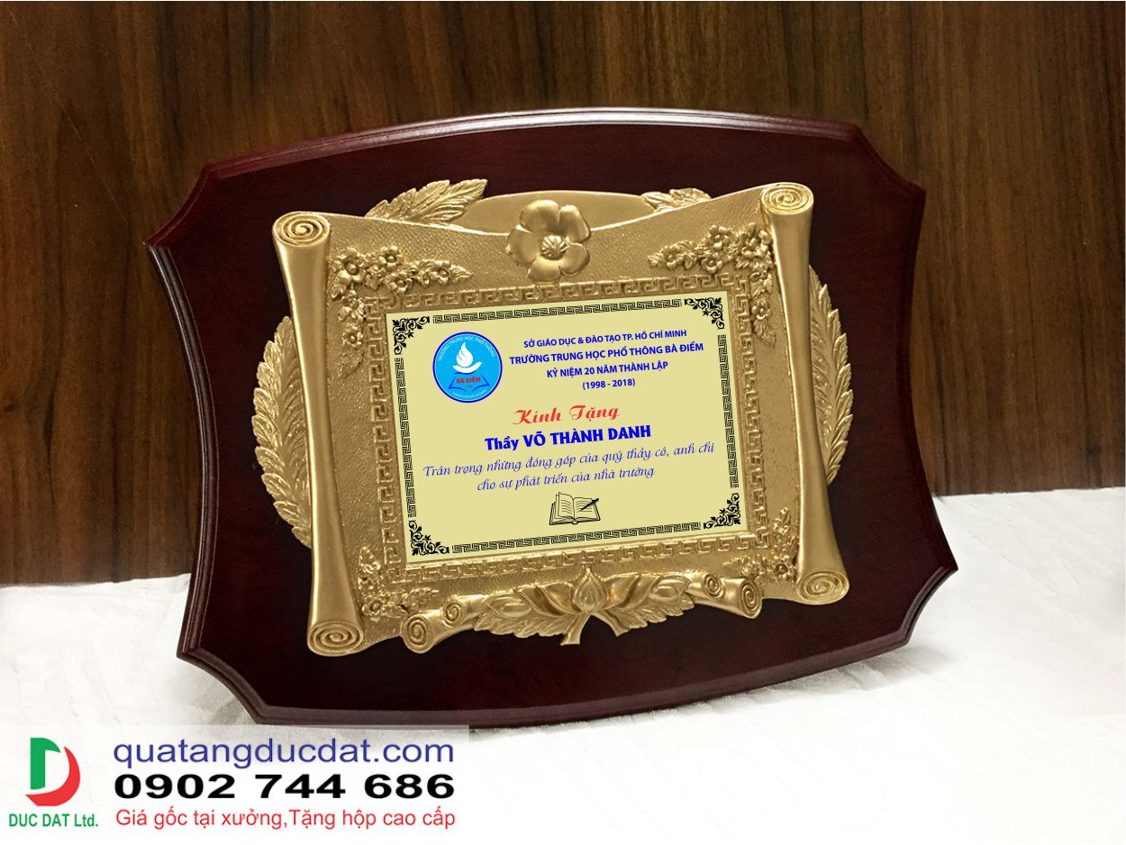 Kỷ-niệm-chương-gỗ-đồng-32-1